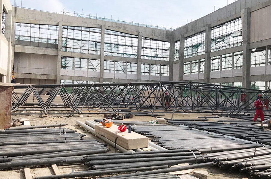 漣水外國語學校濱河分校餐廳網架工程